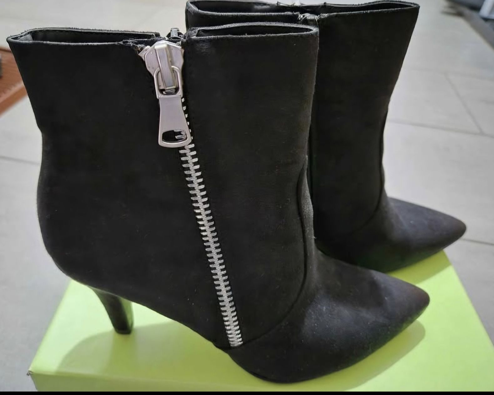 Scarpe da donna: Stiefelette, Schwarz, Neu, Grösse 38. – Nuovo (secondo la descrizione) da Wettingen venduto da mcu_67 3