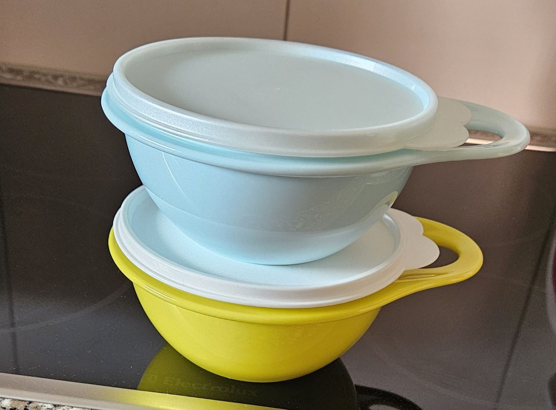 Tupperware Recipients et similaires: 600ml Schüsseli m Henkel – Neuf avec emballage d'origine à Hasle b. Burgdorf par buddle32 1
