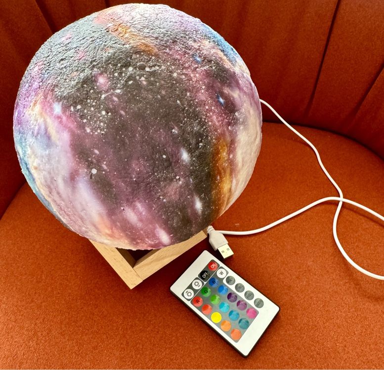 Lampada luna 3d con supporto in legno