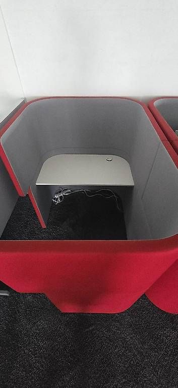 Gabbie, trasporto & Sicurezza: Schallschutzmöbel Marke bene – Usato da Hilfikon venduto da Dragonfly1