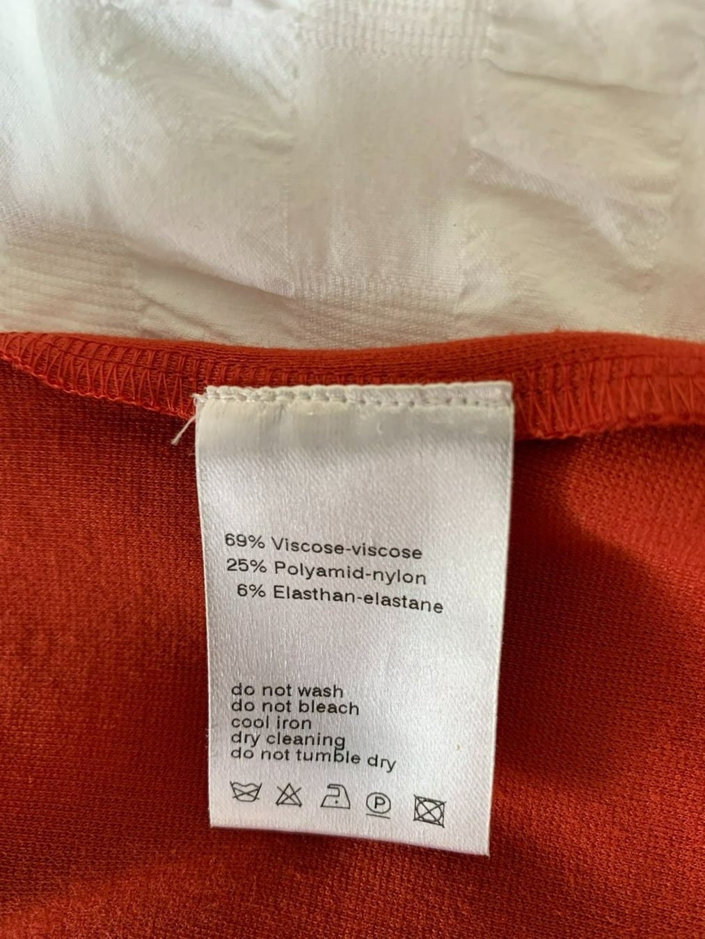 Akris Top: AKRIS: Exklusives oranges Top mit V-Ausschnitt, 36 – Nuovo (secondo la descrizione) da Luzern venduto da paulablue 6