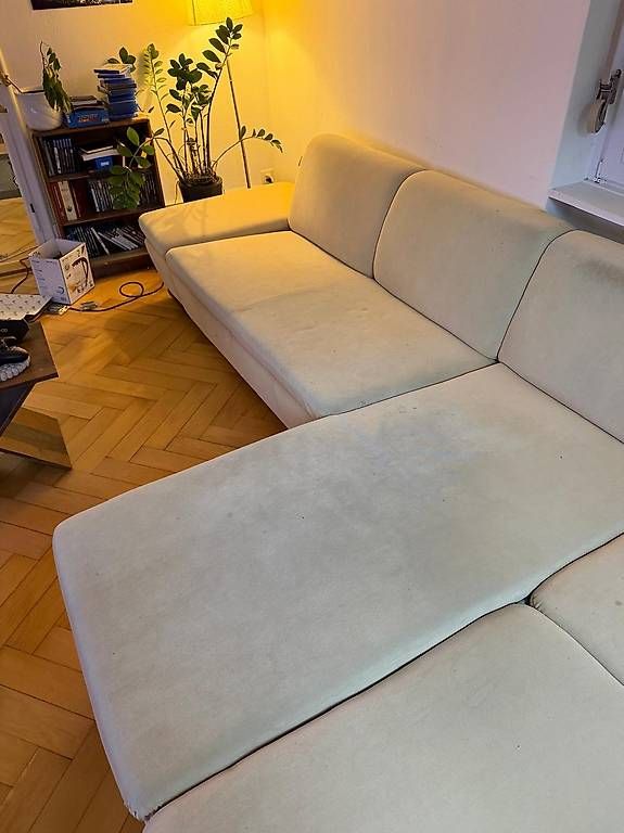 Divani:  Ecksofa / L-Sofa cremeweiß  gratis / (Gebrauchsspuren) – Usato da Kreuzlingen venduto da DarthDumbledore 4