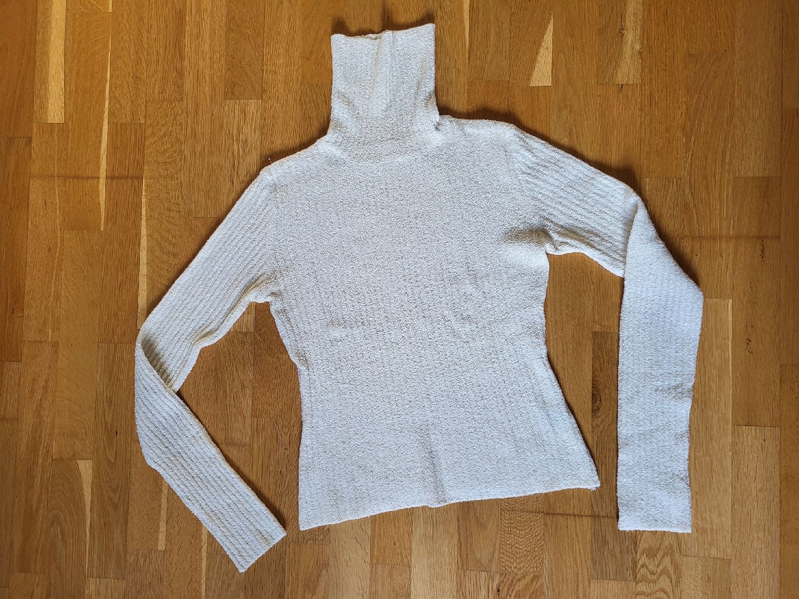 Pullover & Sweatshirts: Rollkragenpullover - pull à col roulé – Gebraucht aus Zürich von sahaara01 1
