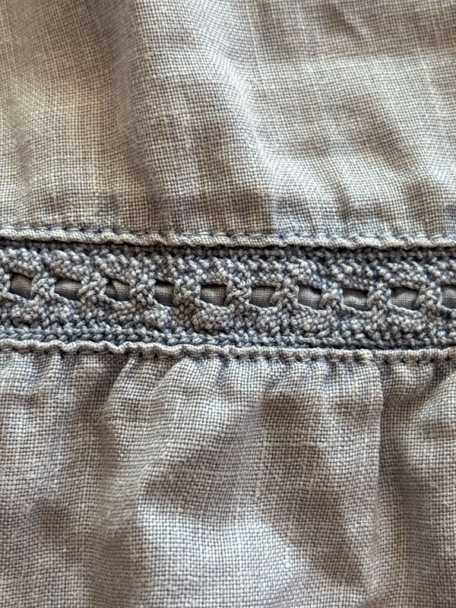 Tops: Top avec jolis détails bleu clair M/L – Gebraucht aus Arbaz von nin_zqc6 1
