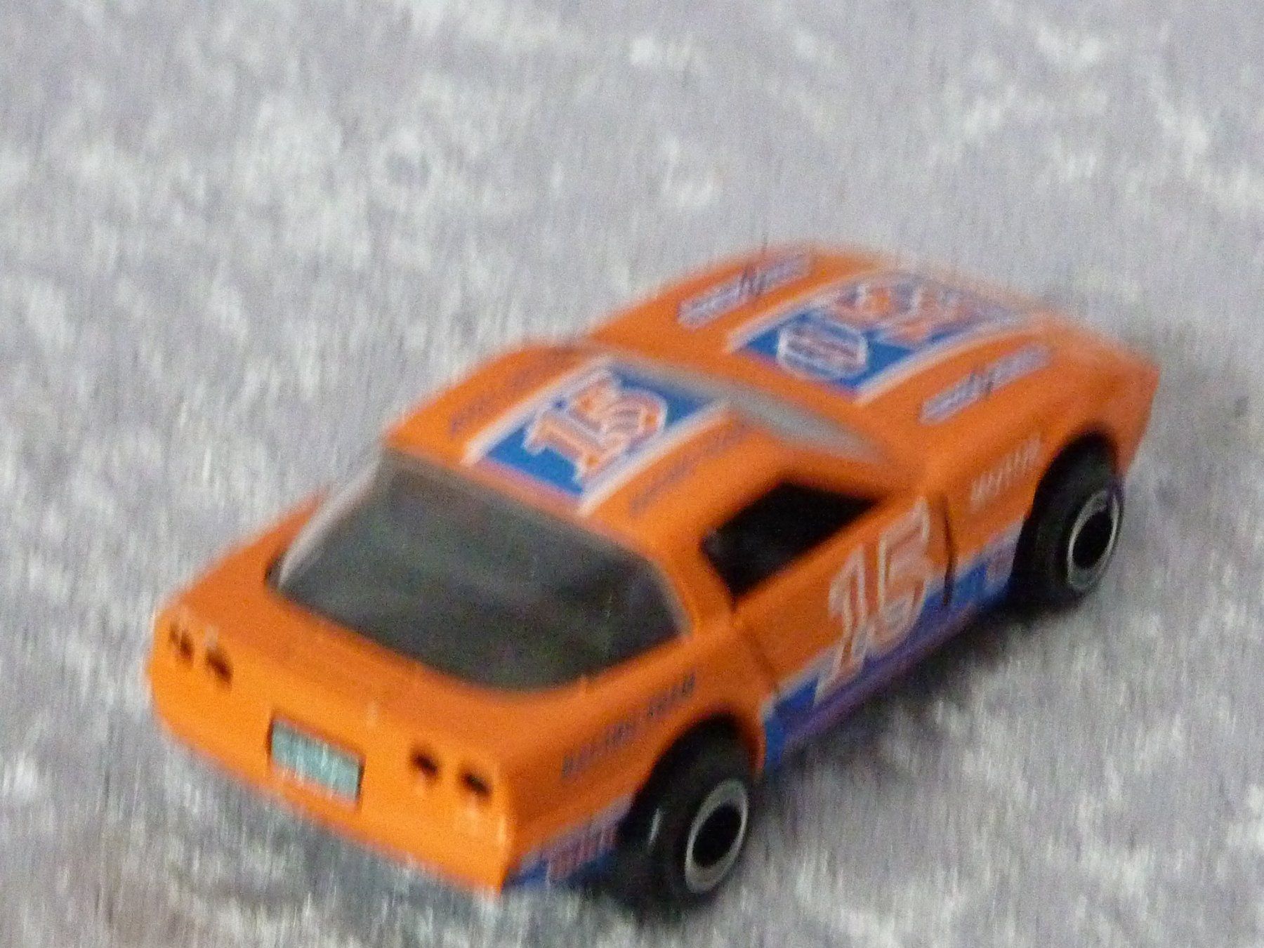 Chevrolet Modellini d'auto: Chevrolet Corvette C4 orange 1:64 – Usato da Dürrenäsch venduto da Cobra1ch 2