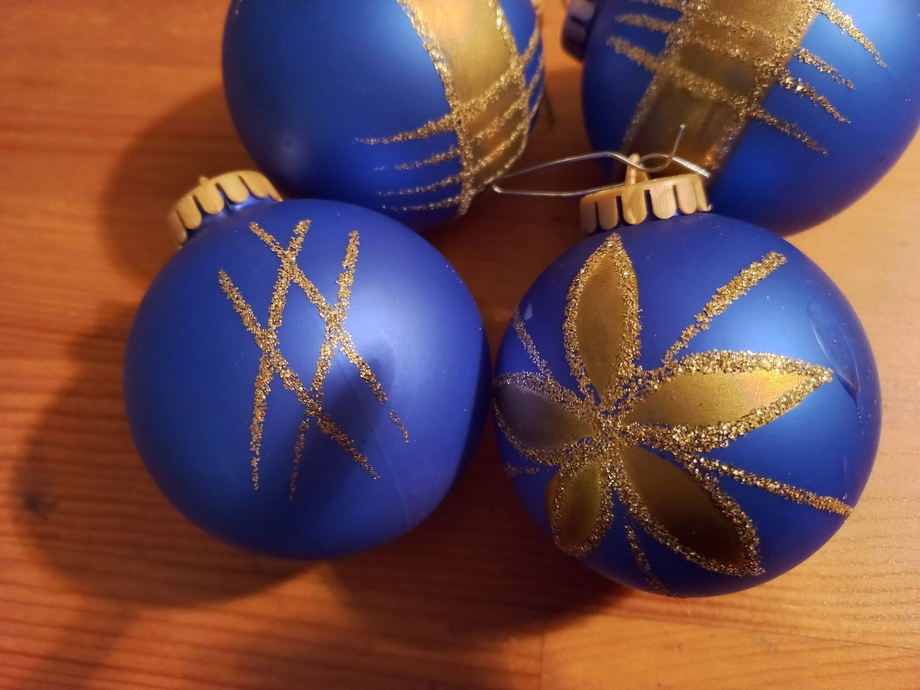 Tutte le decorazioni: Christbaumkugeln blau 4 Stück ca.6cm – Usato da Andelfingen venduto da estark 1