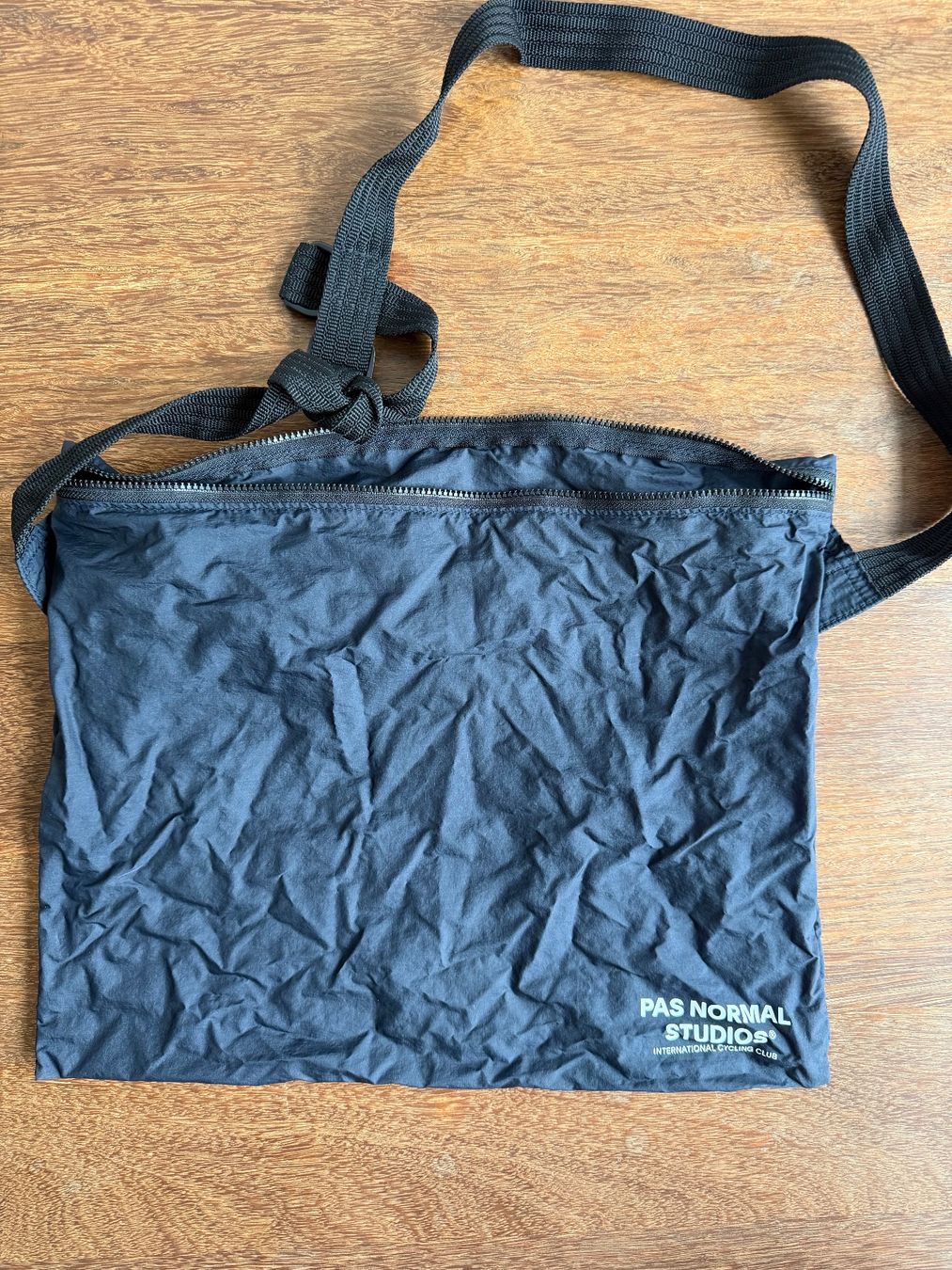 Pas Normal Studios Borse: PNS Musette (Pas Normal Studios) – Nuovo e nell'imballaggio originale da Ennetbaden venduto da miboo