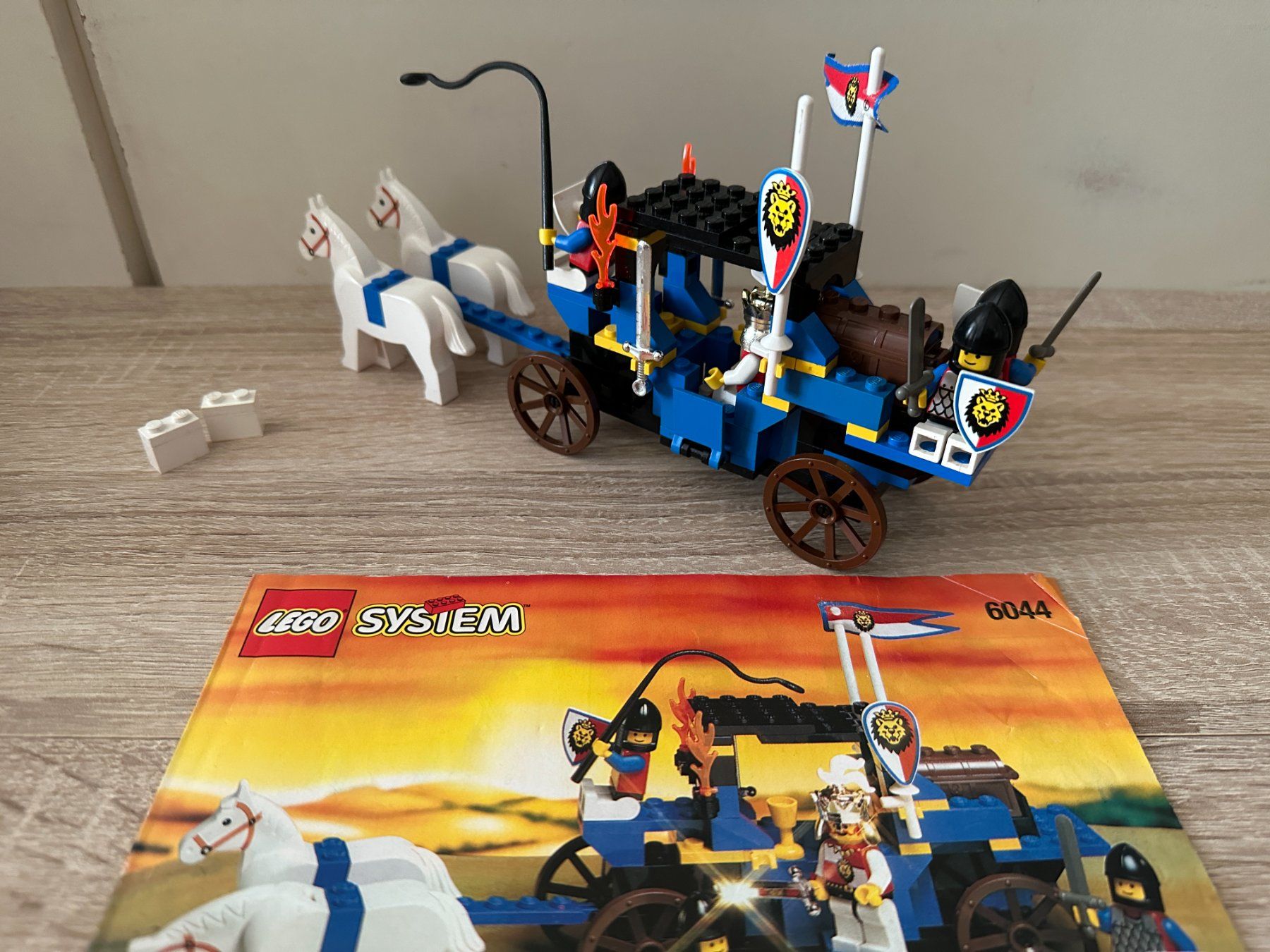 Lego Kit di costruzioni: LEGO Ritter 6044 King's Carriage – Usato da Basel venduto da Don-Angel 1