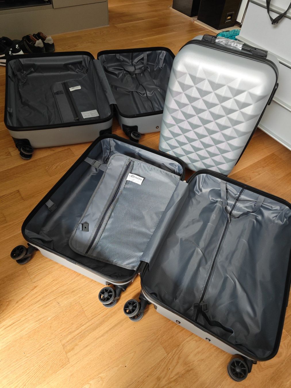 Valigie: Neuwertiges Reise Koffer 3er Set – Nuovo (secondo la descrizione) da Zollikofen venduto da Macmax3 2