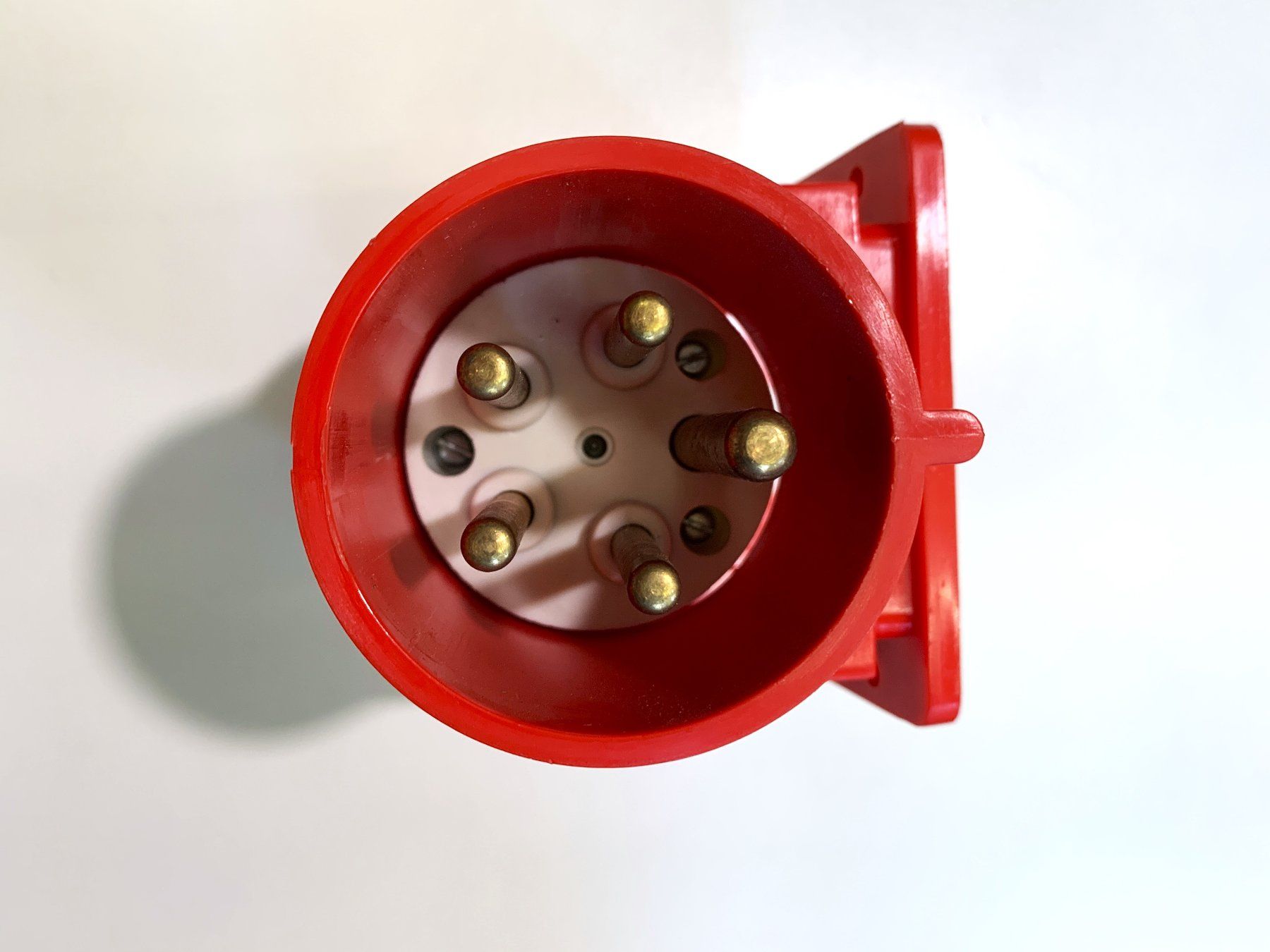 Spine: 32A CEE Anbau Gerätestecker gewinkelt 5-Pol - Type 631 – Usato da Münchenstein venduto da Licontrol 5