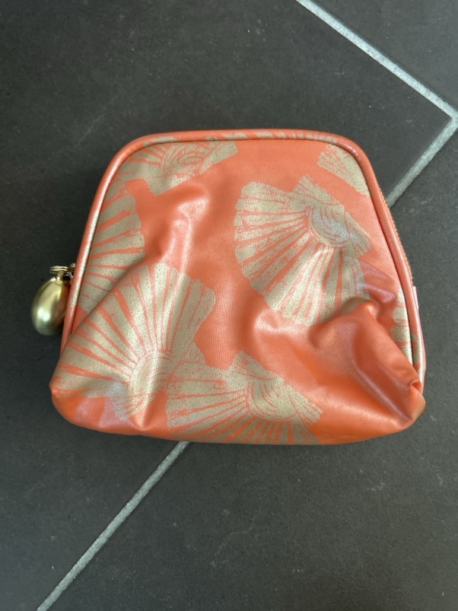 Altro in  Abbigliamento & Accessori: Etui orange mit Muscheln – Usato da Winterthur venduto da Guizza93