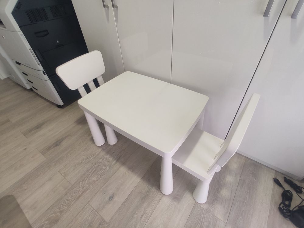 IKEA MAMMUT Tisch und 2 Stühle weiss Kaufen auf Ricardo