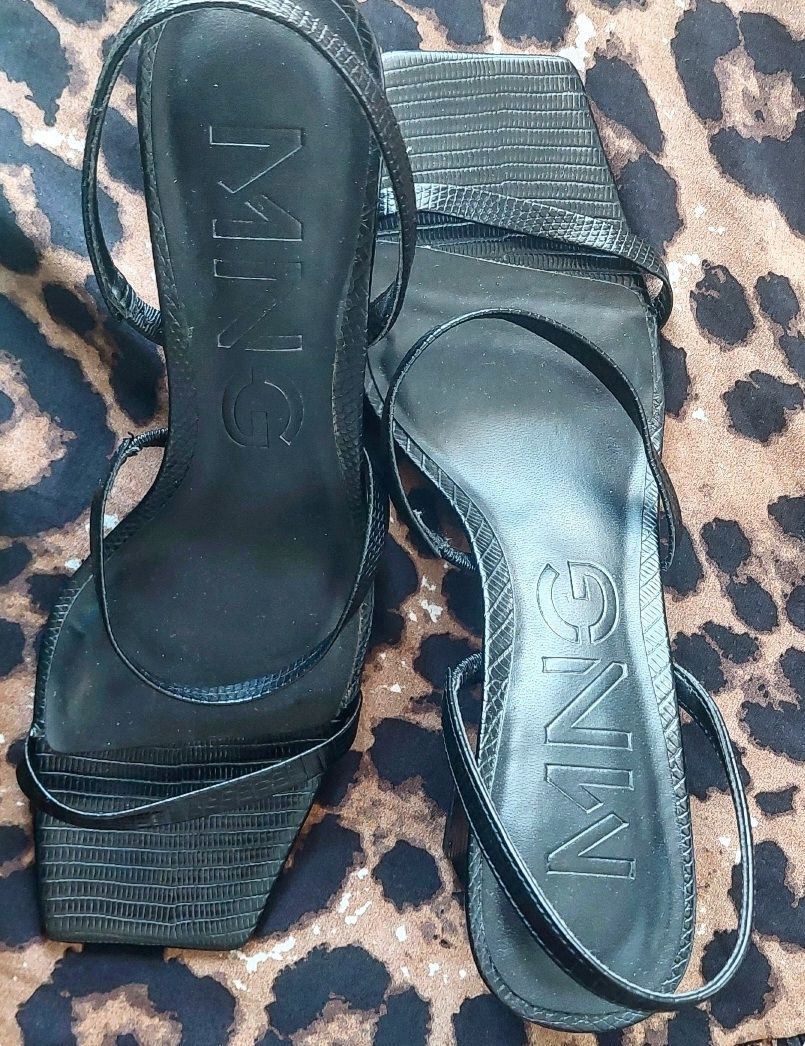 Mango Damenschuhe: Chaussures Mango – Gebraucht aus Collonges von cam_72xf 2