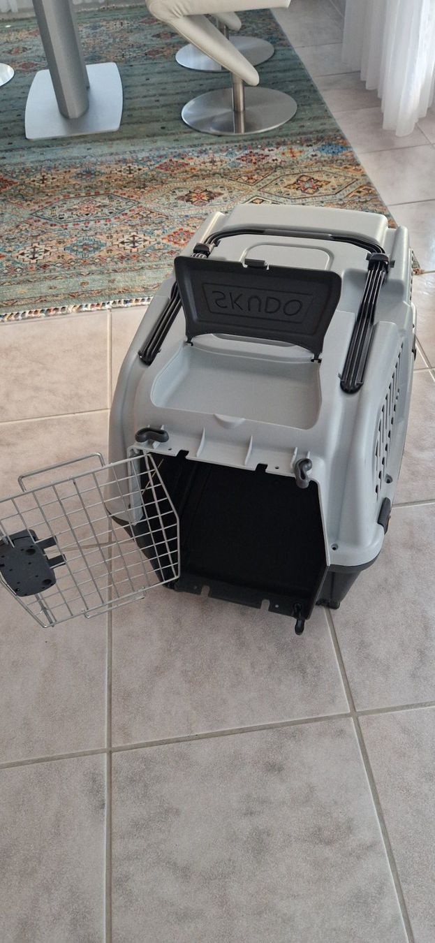 Käfige, Transport & Sicherheit: Hunde-Transportbox – Gebraucht aus Dällikon von SuggiBandit 3