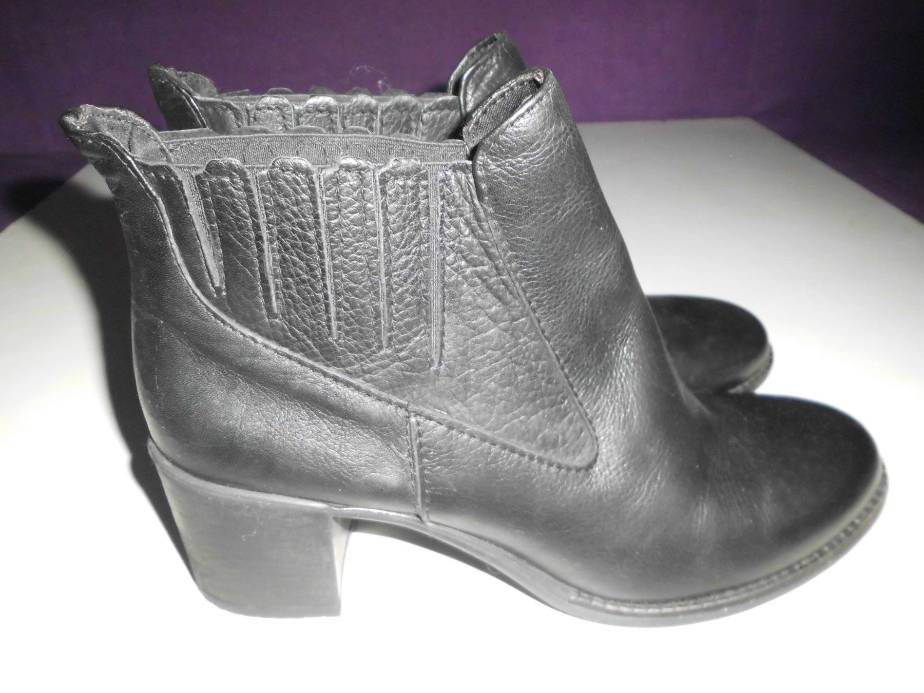 Damenschuhe: Bottines noir P. 41 – Neu (gemäss Beschreibung) aus Marin-Epagnier von Madja