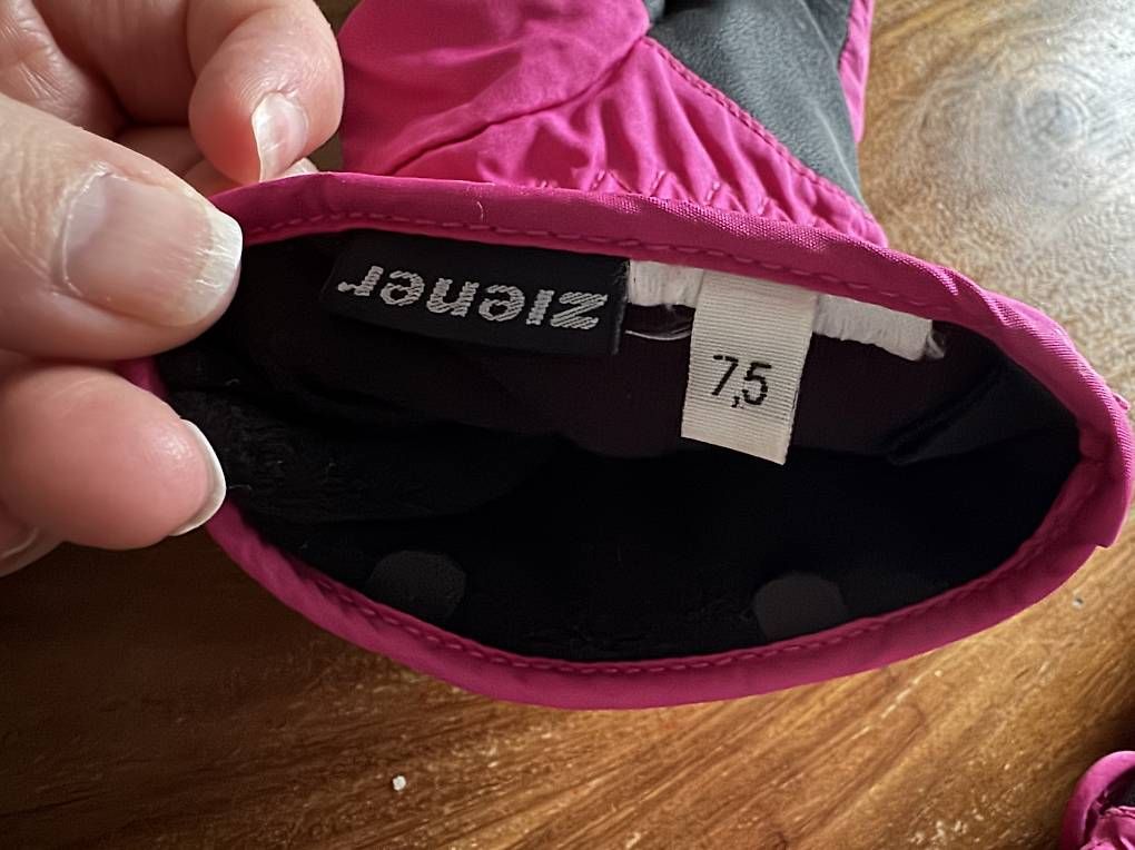 Guanti: Ziener Handschuhe Gr. 7.5 Pink eher 7-10 Jahre – Usato da Münsingen venduto da Minimalisten 2