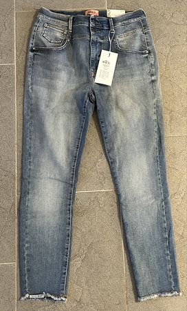 ONLY Damen Jeans Grösse 32/30  NEU