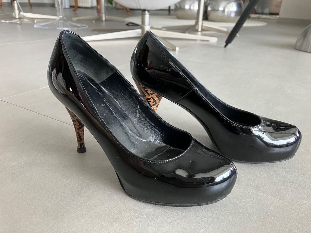 Escarpins Compensés Studio André En Cuir Suédé Noir - Talon Bronze 11 Cm - Pointure 35 - Occasion Très Bon état