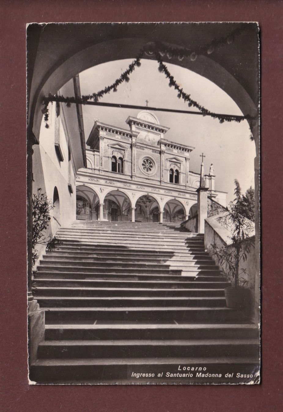 Cartoline postali: LOCARNO - Madonna del Sasso - 1944 – Usato da Pully venduto da nicecards