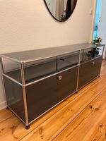 USM TV Möbel mit 2 Klappen in Anthrazitgrau
