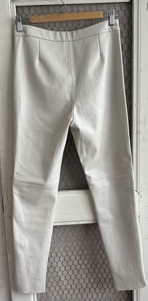 Zara Pantaloni: Pantalon similicuir Zara M – Usato da Vouvry venduto da tintin2308 1