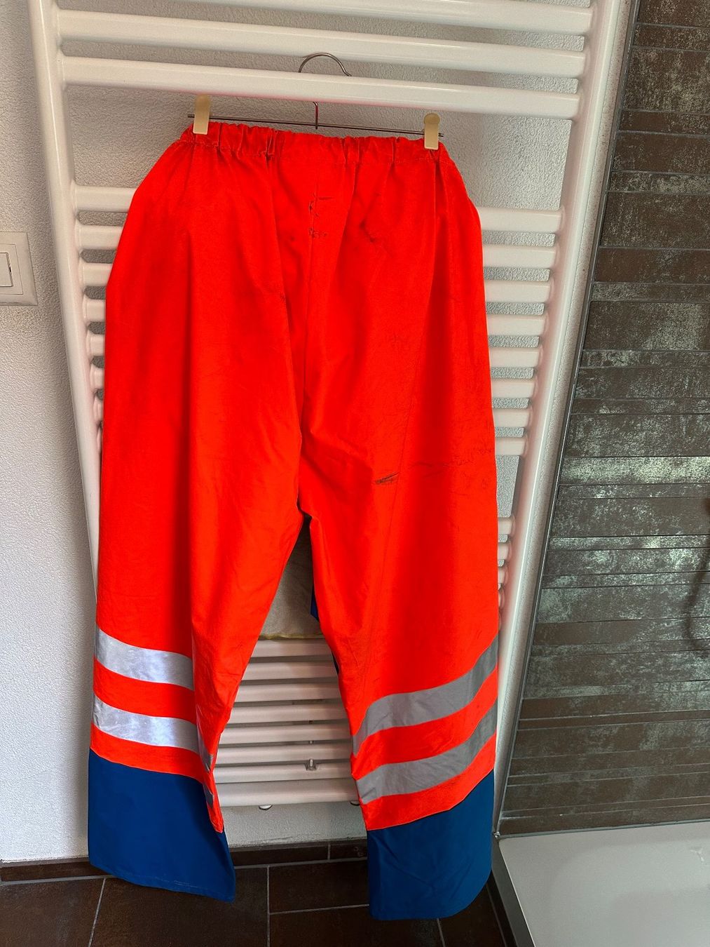 Lotti di vestiti: Regenjacke und Regenhose von Wikland – Usato da Mettmenstetten venduto da juheco 3