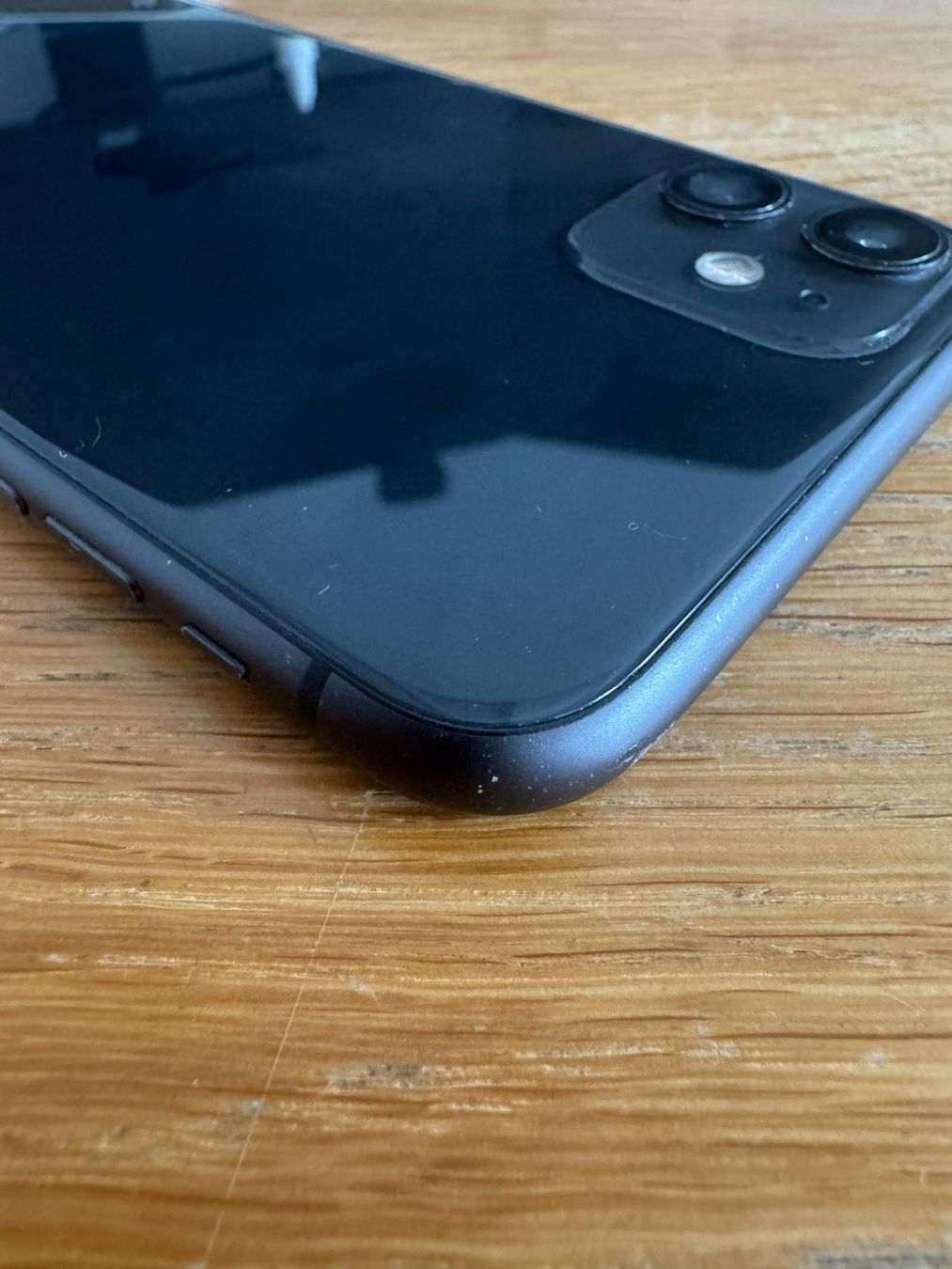 Apple Telefoni cellulari / Smartphones: Apple iPhone 11 Schwarz 64GB – Usato da Jona venduto da Zukl471 6