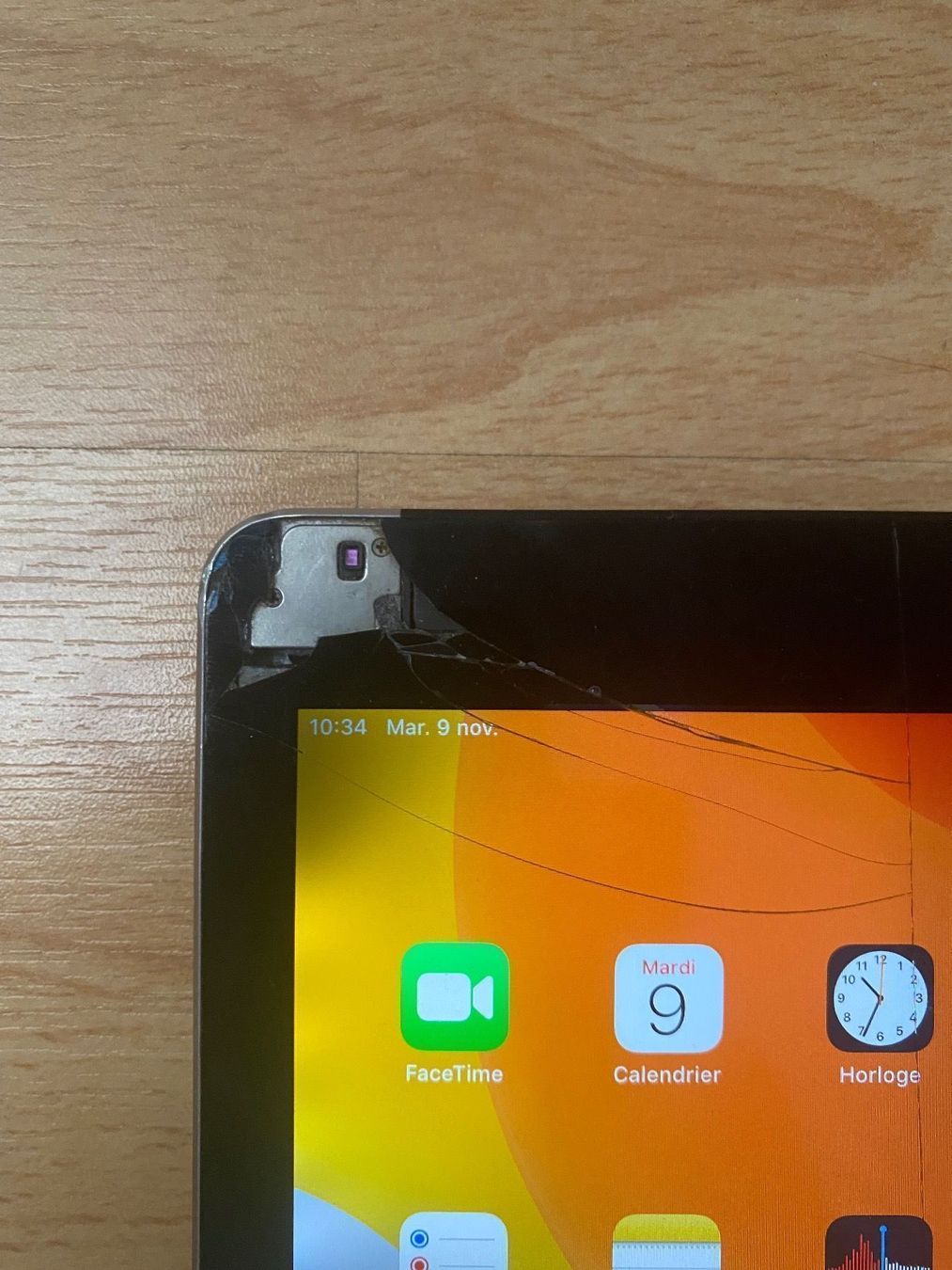 Apple Tablet PC: iPad Air 2 (2014), Wi-Fi + Celular – Usato da Marly venduto da may_j75b 1