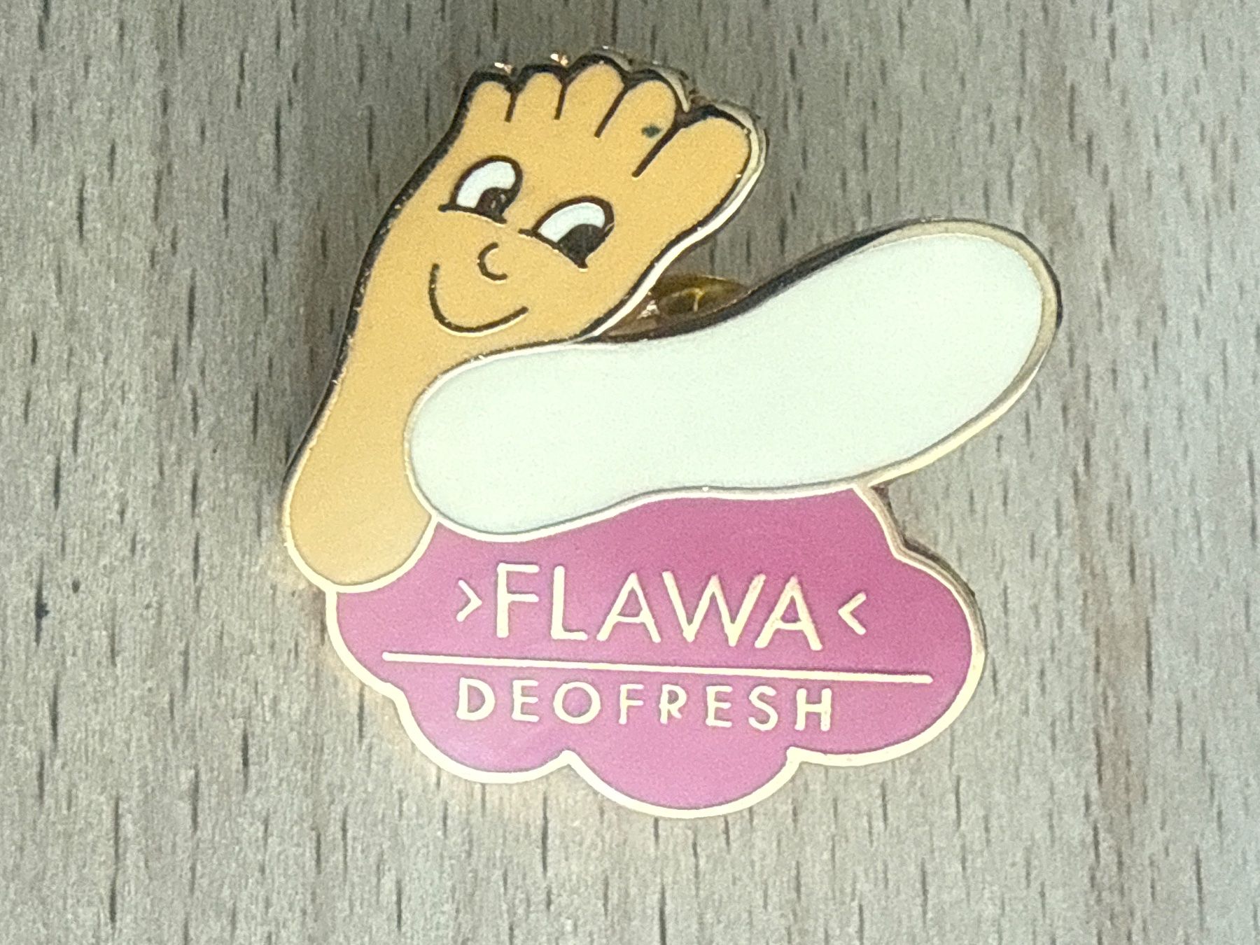 Placchette & Badge: Pin  FLWA DEODFRESH – Usato da Glattbrugg venduto da Schweigmatt