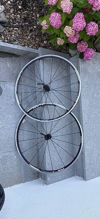 Pièces détachées: Roues vélo de route (aluminium) – D'occasion à Coppet par m_m_nz2f 2