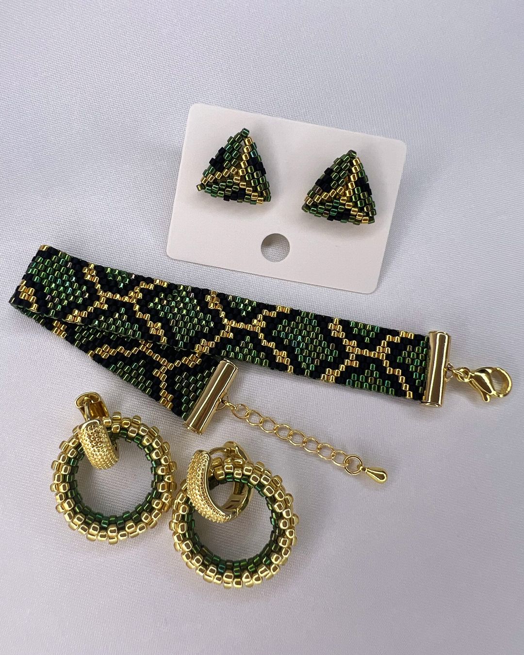 Bracciali & Braccialetti: Armband Python / Handmade / Handarbeit / Delica (neu) – Nuovo e nell'imballaggio originale da Stein AG venduto da Anastasia_Asya