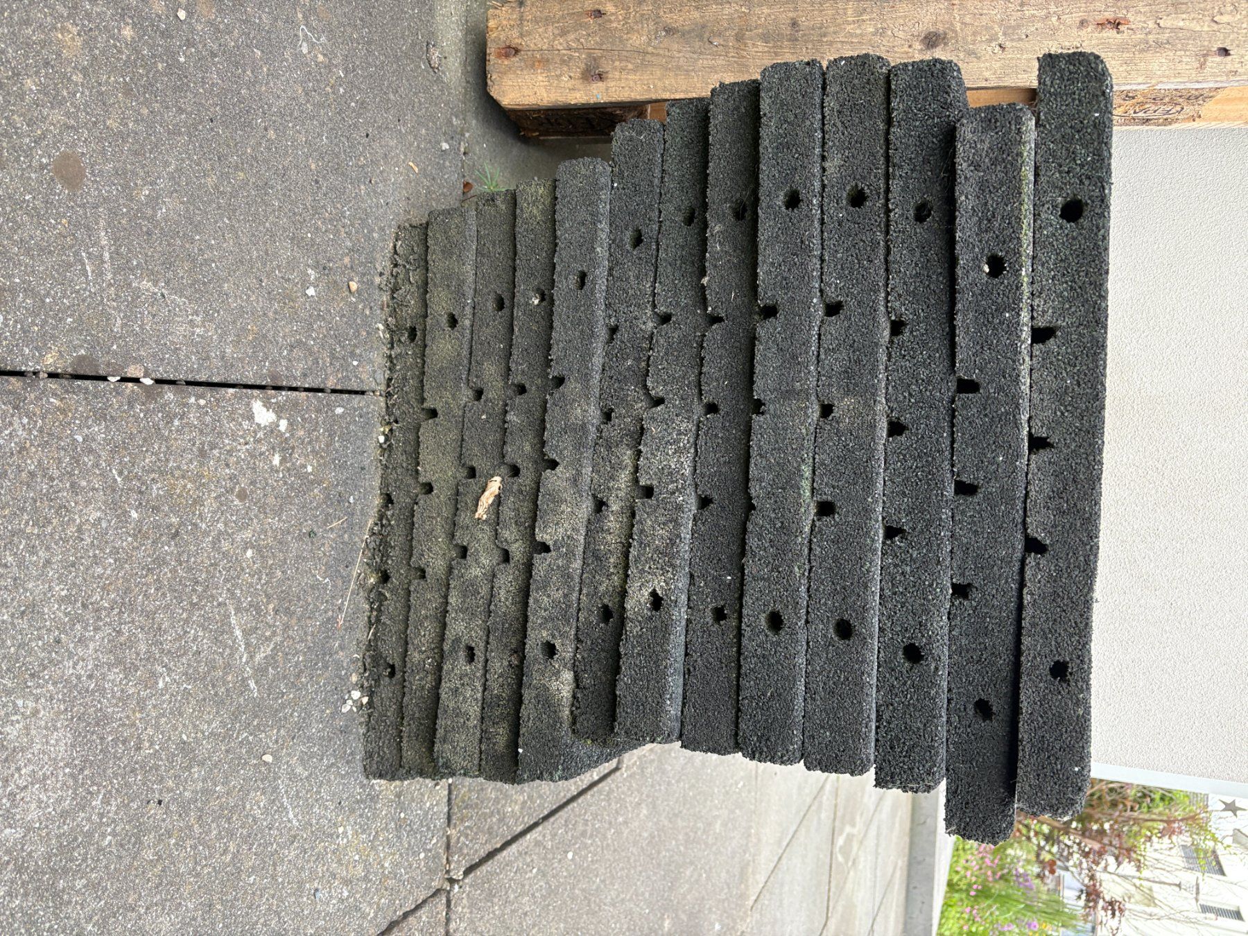 Rivestimenti per pavimenti: Fallschutzplatten 13 Stk. – Usato da Emmenbrücke venduto da rolfplus41