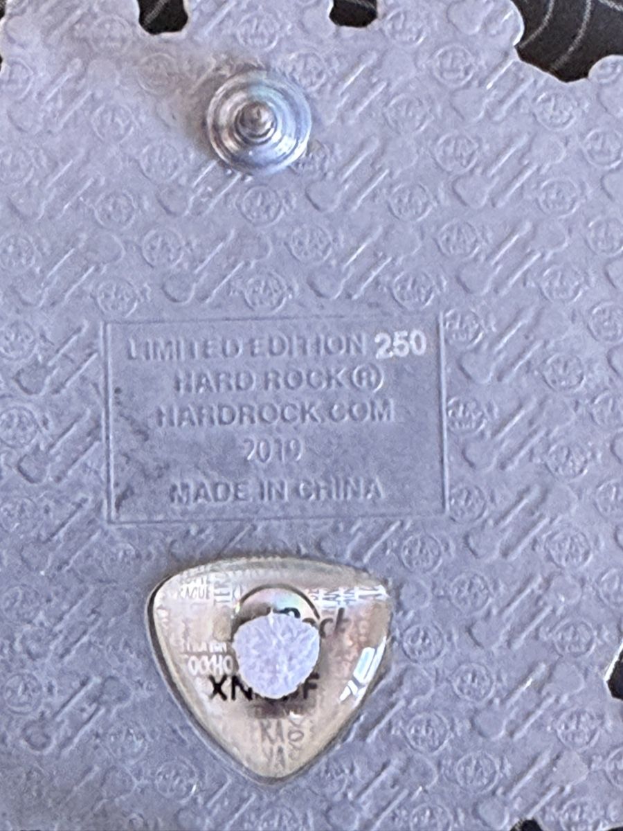 Spille & Fermagli: Pin’s Hard Rock Café Prague – Nuovo e nell'imballaggio originale da Evilard venduto da fre_tn86 2