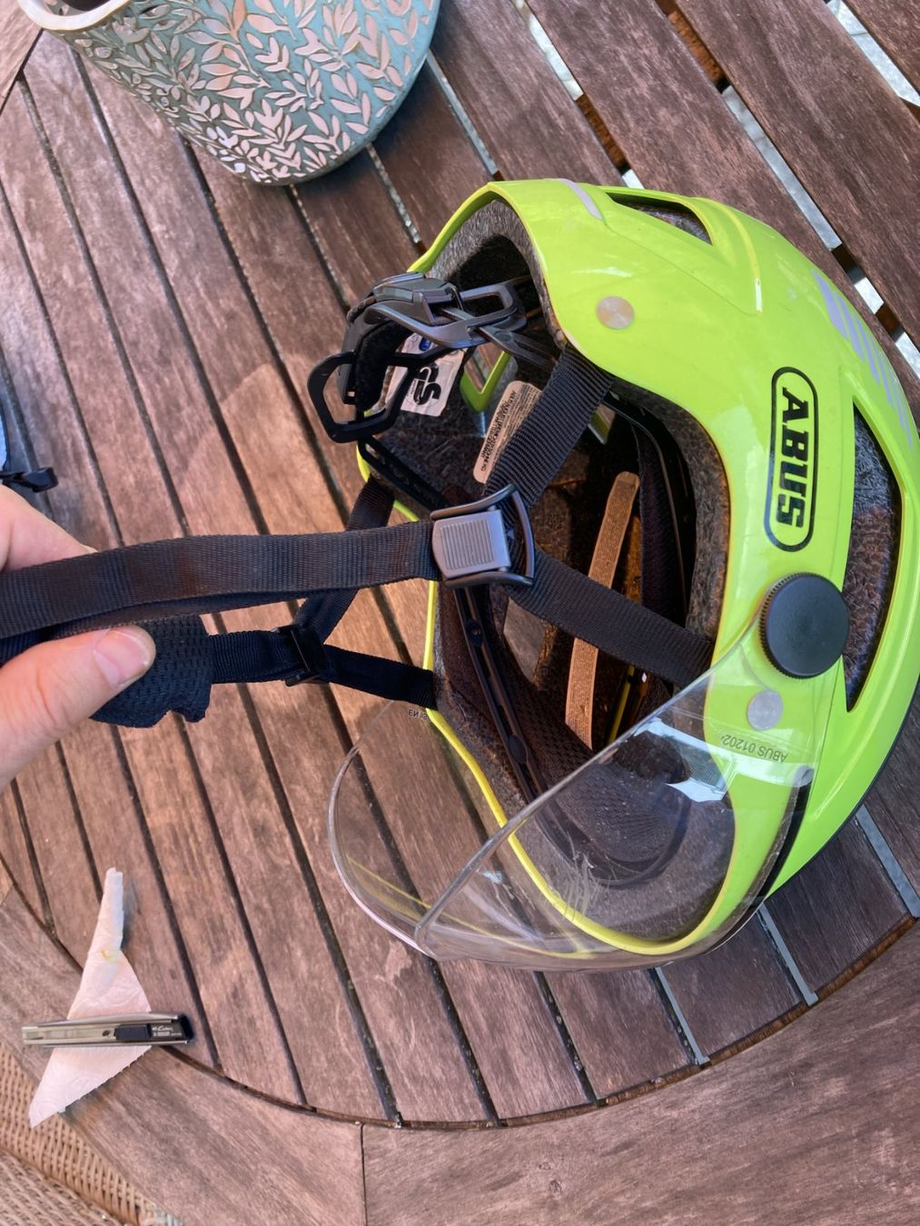 Helme: Velohelm mit Visier / Scheibe – Gebraucht aus Muttenz von filouremo 1