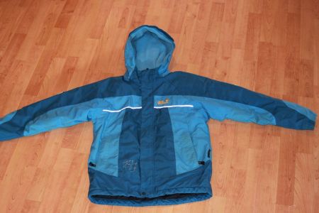 blaue Jack Wolfskin Winterjacke 152