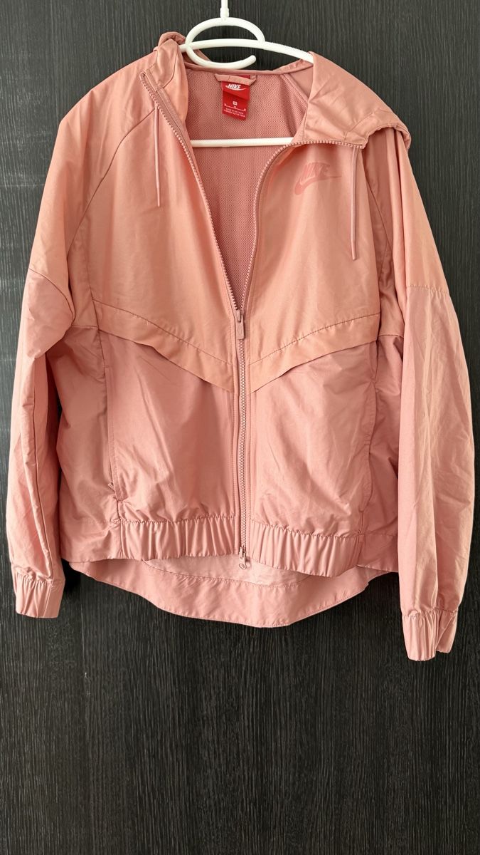 Nike Giacche: Nike Windbreaker – Usato da Zürich venduto da sel_9kd