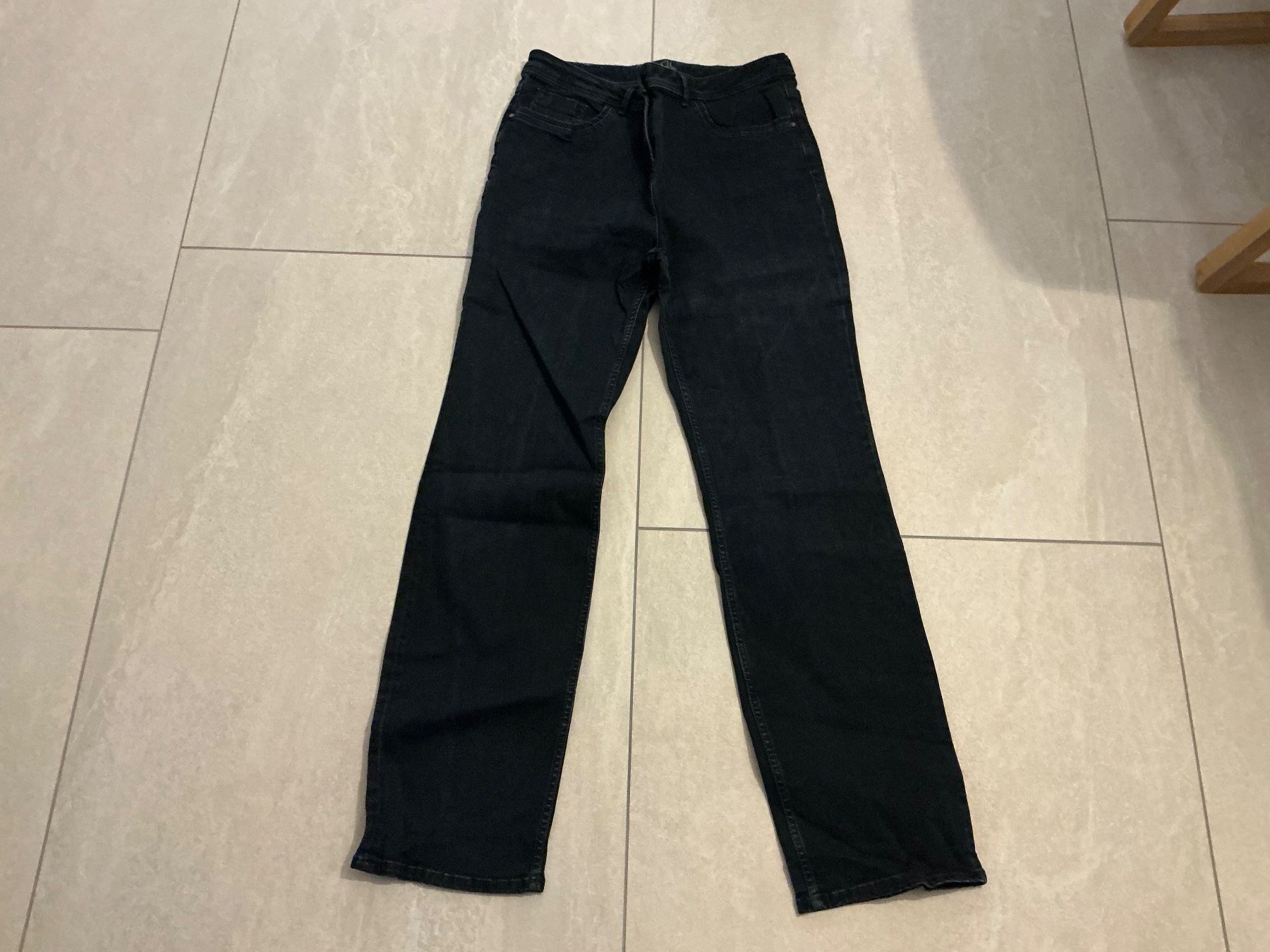Cecil Jeans: Schwarze Cecil Jeans Gr. 33 – D'occasion à Würenlos par sweety5436 3