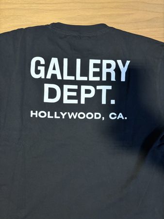 Gallery Dept. T-Shirt Black, Size M, great condition!
