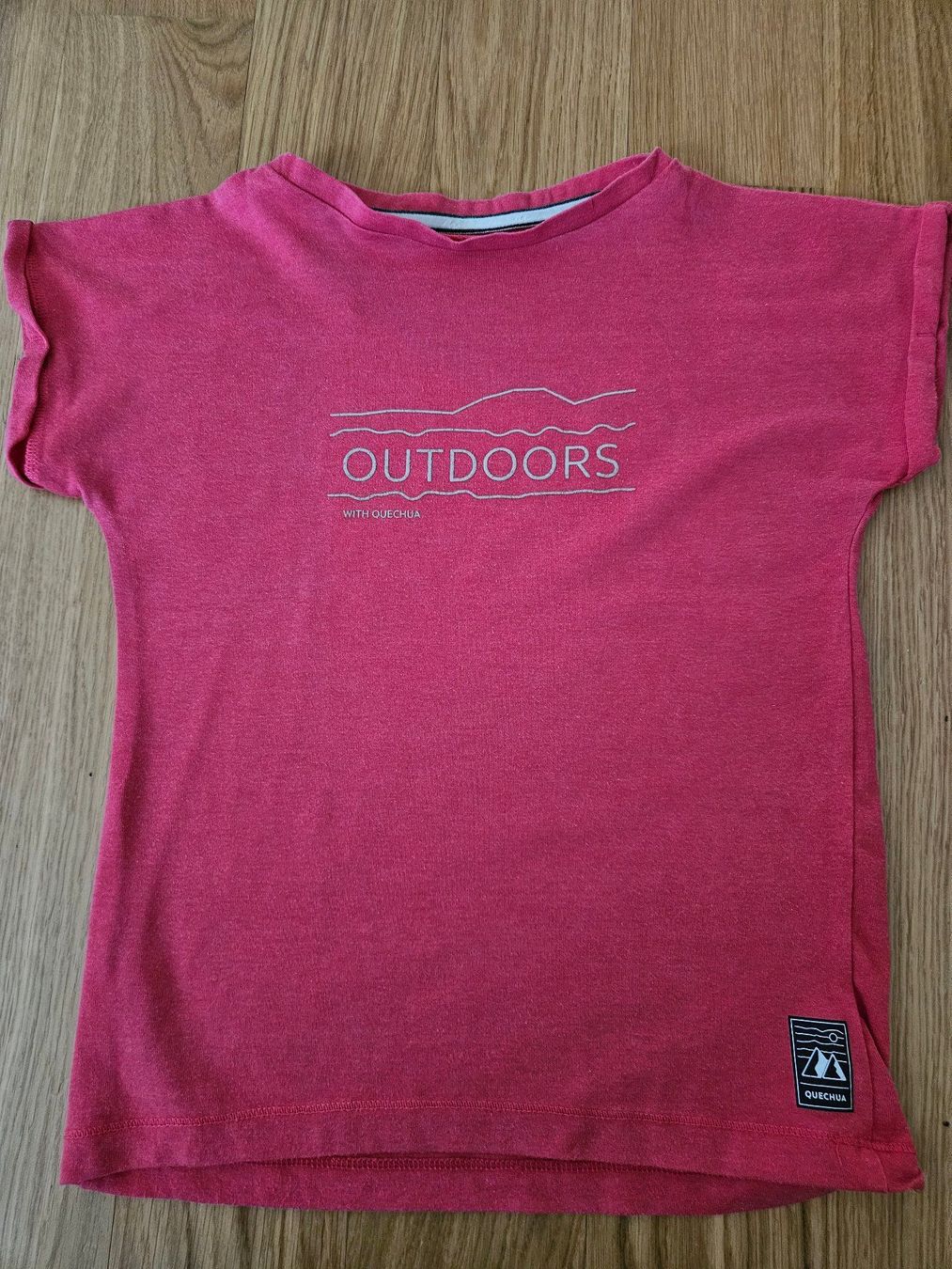 S.Oliver Blusen, T-Shirts & Tops: 2 x Shirt 128 s.Oliver, 140 decathlon – Gebraucht aus Hünenberg von lexli06 1
