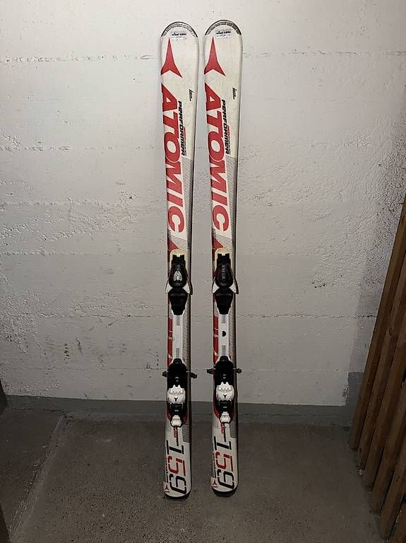 Sci: Verkaufe Atomic Ski 160cm – Usato da Zürich venduto da vic_km9q