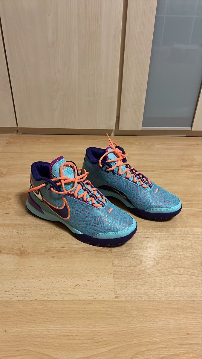 Nike Scarpe da uomo: Nike LeBron NXXT Genisus – Nuovo (secondo la descrizione) da la chaux-de-fonds venduto da swann88