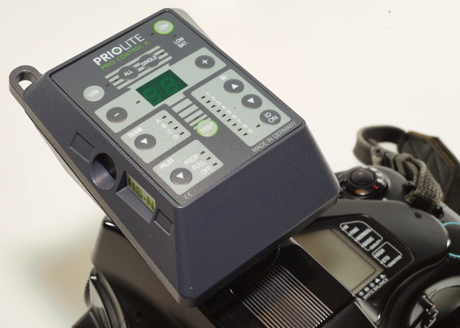 Nikon Telecomandi: PRIOLITE Hot Sync Remote HS-Nikon, PRIOLITE Flash Control – Usato da Spiez venduto da Dankheigisch