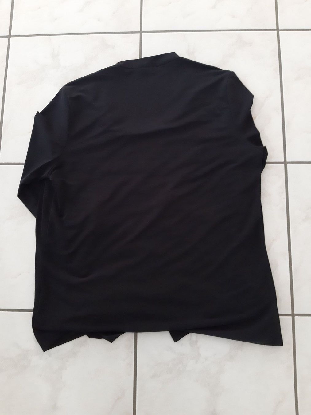 Maglioni & Felpe: Shirt/Jäckli in einem Gr. 42 – Usato da Schmitten FR venduto da ReniStern 2
