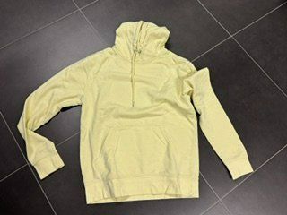 Pullover & Sweatshirts: Kapuzen Pullover gelb S – Gebraucht aus Gommiswald von Anika6