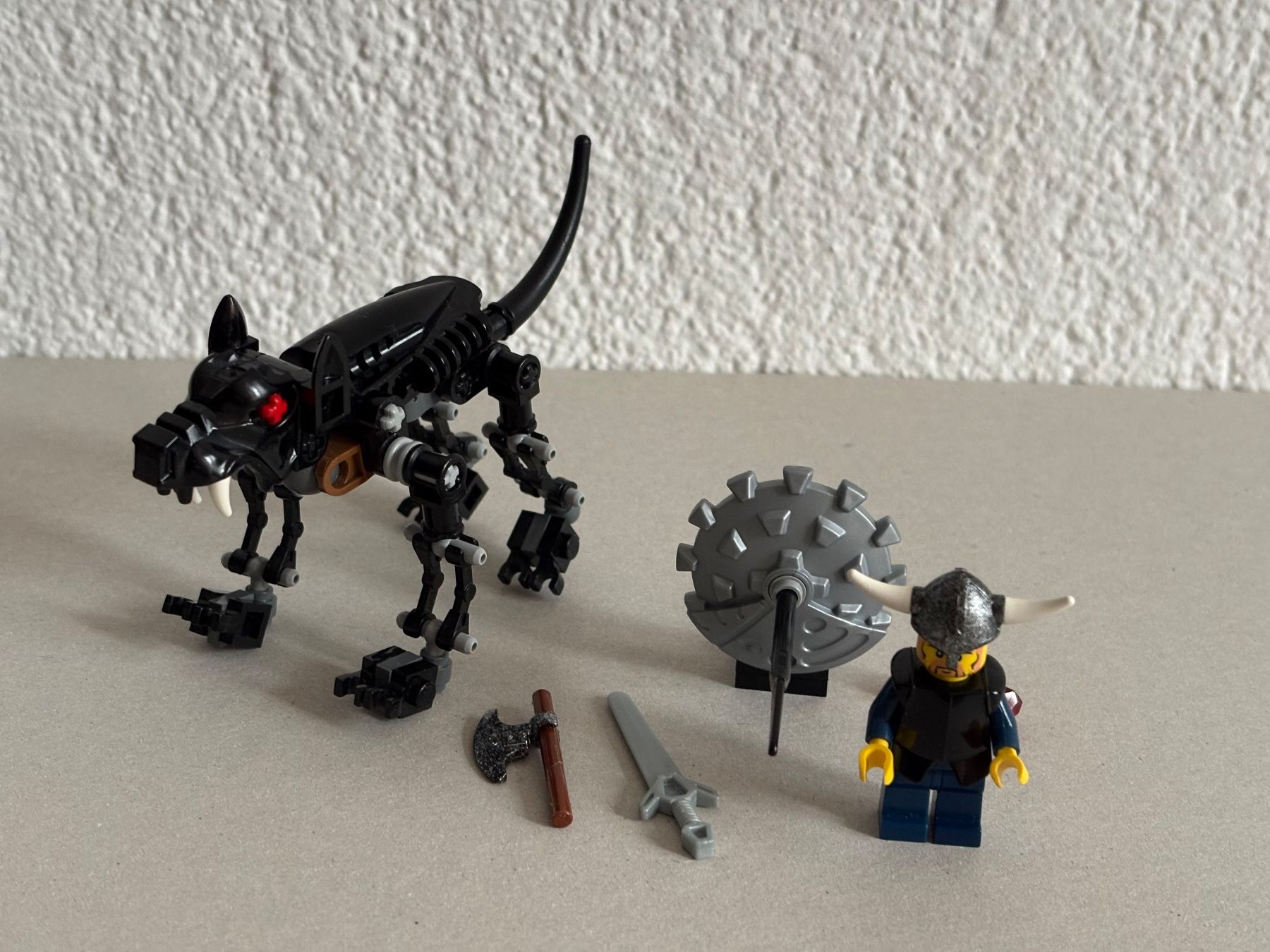 Lego Giocattoli: LEGO Viking Warrior challenges the Fenris Wolf 7015 – Usato da Wollerau venduto da per_q7wn 1