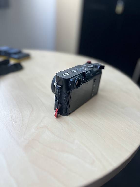 Fujifilm Fotocamera: Fujifilm X100V kit – Usato da Bellinzona venduto da mos_8ytw 4