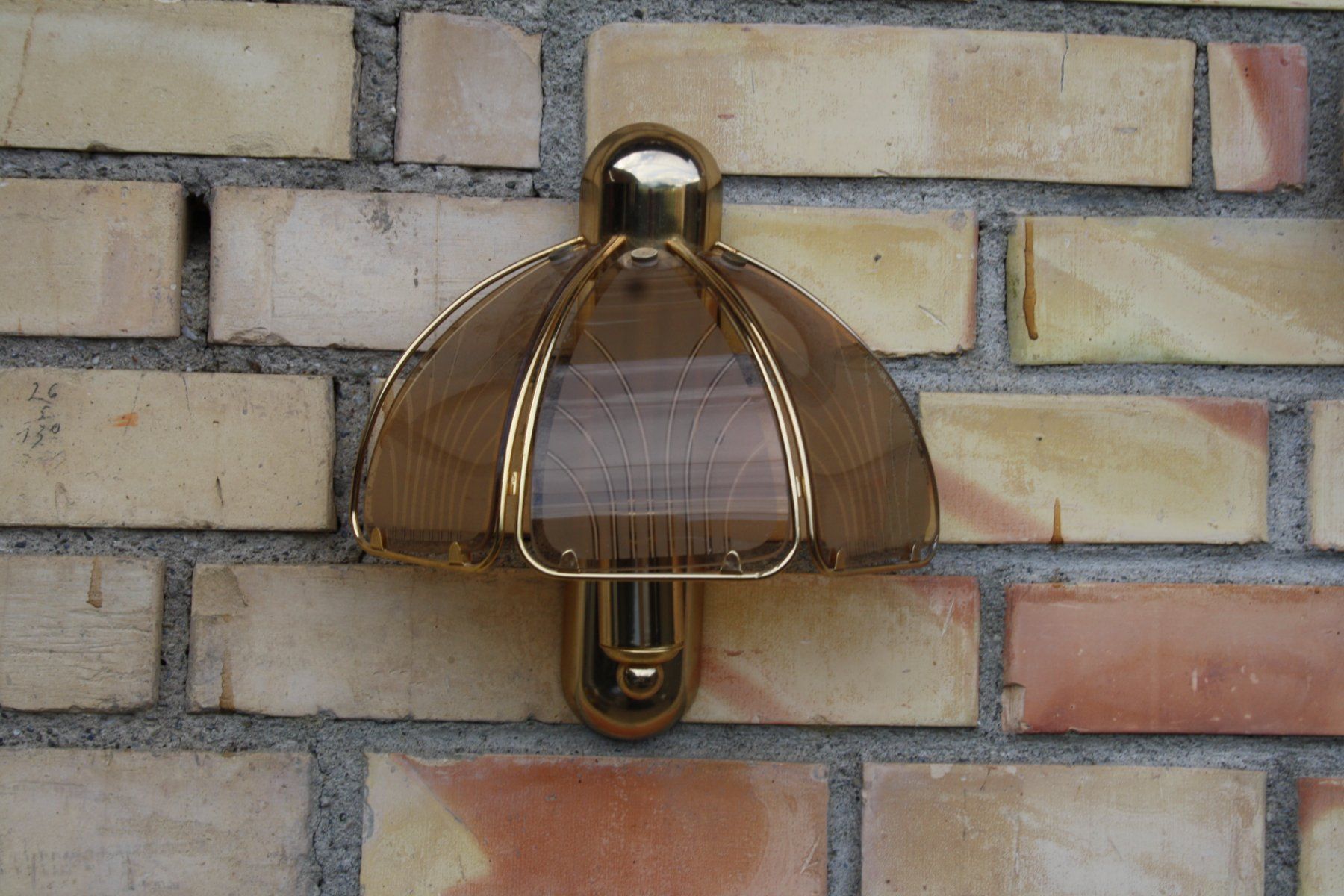 Lampen: 2 VINTAGE WANDLAMPEN – Gebraucht aus Wauwil von Pneuedy 1