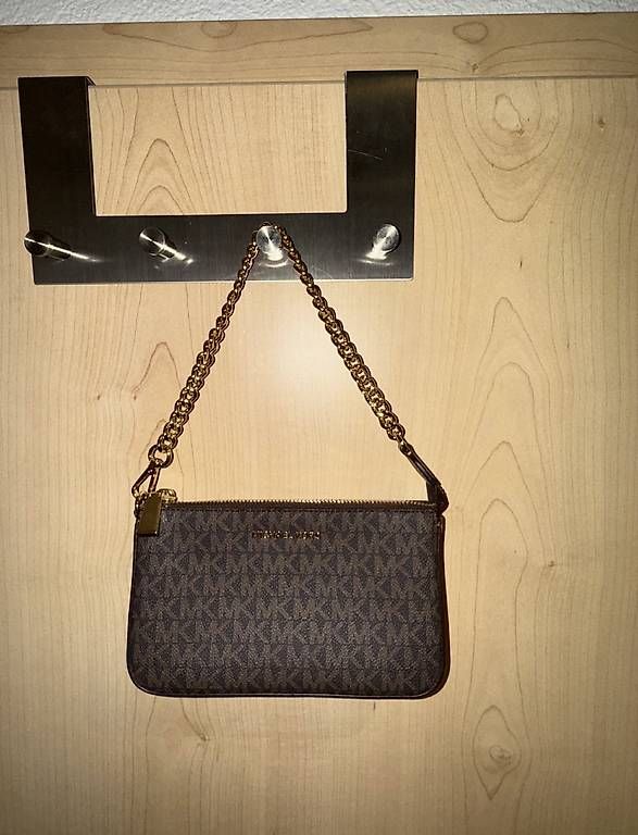 Taschen für Damen: Michael Kors Jet Set Tasche in braun – Gebraucht aus Balgach von lea_2rbr