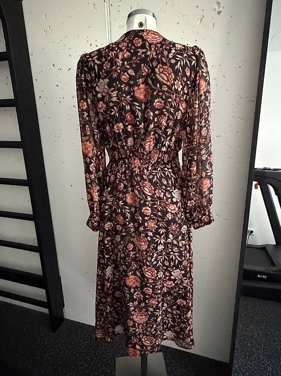 Mango Vestiti: Blumenkleid Mango Gr.M – Usato da Triesen venduto da DH1910 2