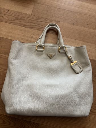 Prada Handtasche Leder weiss mit goldenen Details